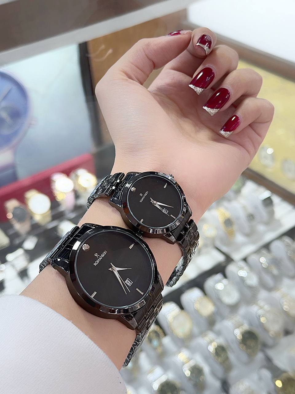 ساعت رومانسون مردانه و زنانه